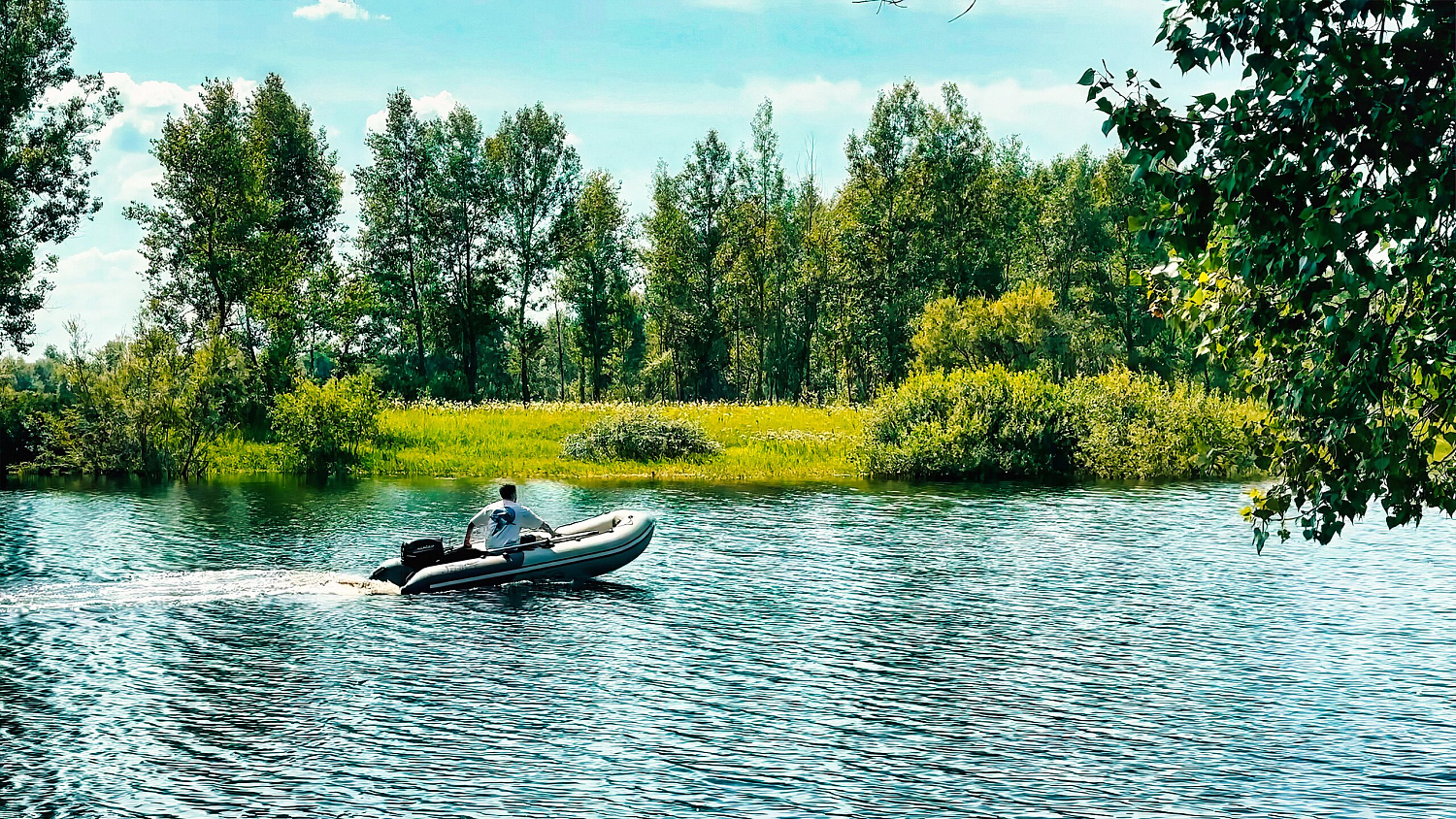Прокат моторной лодки